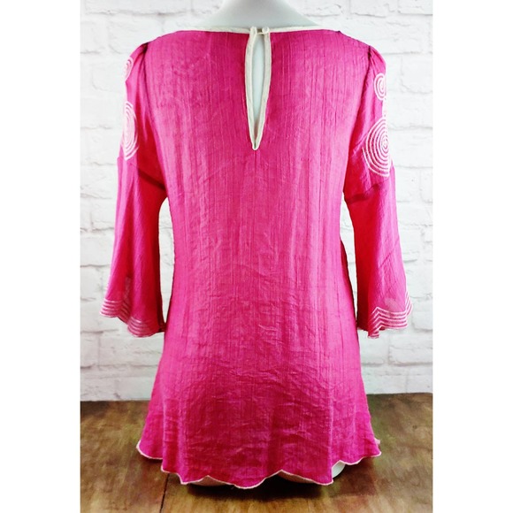Esley Pink Top/Tunic with White Embroidery Design; Scalloped Hem ~ Size Medium - Picture 4 of 5